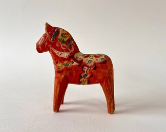 Vintage Folk Art Wooden Dala Horse from Sweden, round 1930