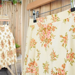 Creme Floral Boho Tiered Rock | 1970er jahren