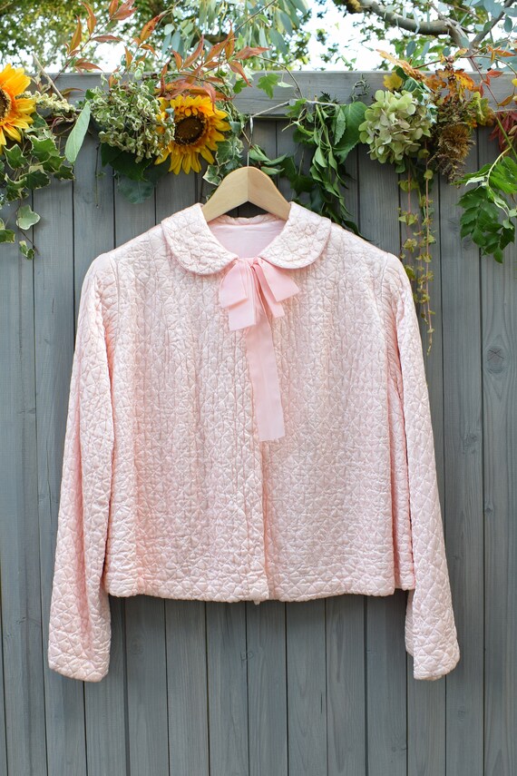 1940s 1950s Pink Quilted Bed Jacket | Long Sleeve… - image 3