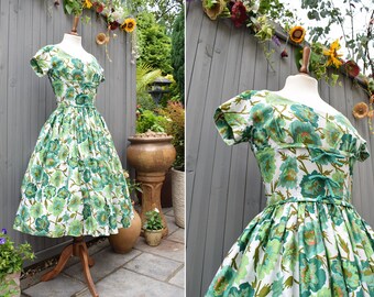 1950s Fit & Flare Green White Floral Circle Dress | Summer Cocktail Dress | Rockabilly Swing Dress | Size Small