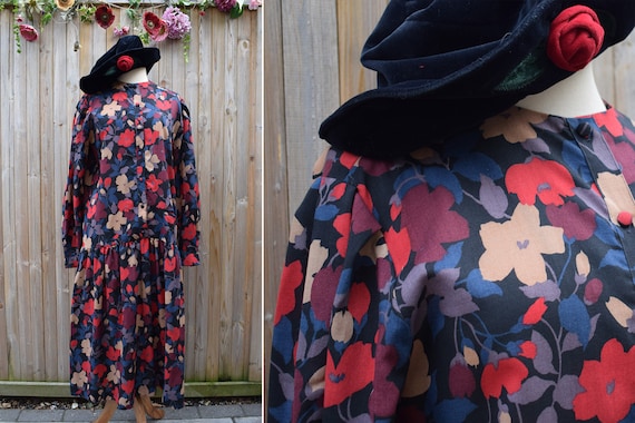 Liberty of London Wool 1930s Style Floral Winter D