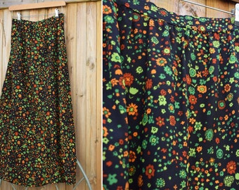 1970s Ditsy Floral Boho Maxi Skirt | 26" Waist