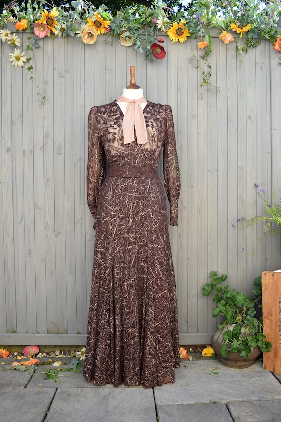 1920s 1930s Brown Gold Lace Crepe Pussybow Maxi D… - image 2