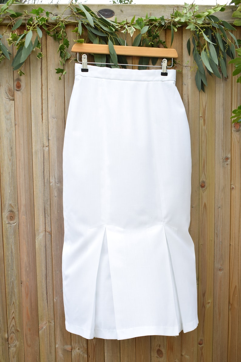 White Miss Selfridge High Waisted Long Pencil Skirt Kick Pleats Size 8-10 26 Waist 1980s Fashion image 3