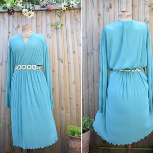 80s/90s Mint Green Floaty Long Sleeved Dress | Summer Dress