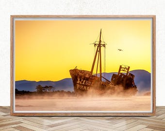 Impresión de barco hundido: fotografía artística costera, paisaje de naufragio