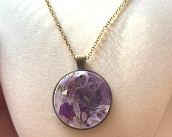 Handmade Resin Pendant Necklace – Purple Pressed Flowers, Gold Leaf