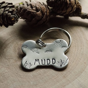 Der Flug - personalisierte Haustier-ID-Anhänger / Metallhund-Namensschild / Vogelhund