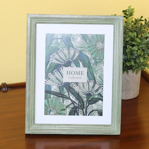 Classic Wooden Picture Frame in Green, Photo Frame, Dark Picture Frame, Gift For Mom, Gift For Her, 5x7 Frame
