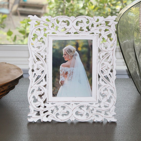 Hand Carved Wooden Picture Frame: White/Gray 5x7 Photo Frame