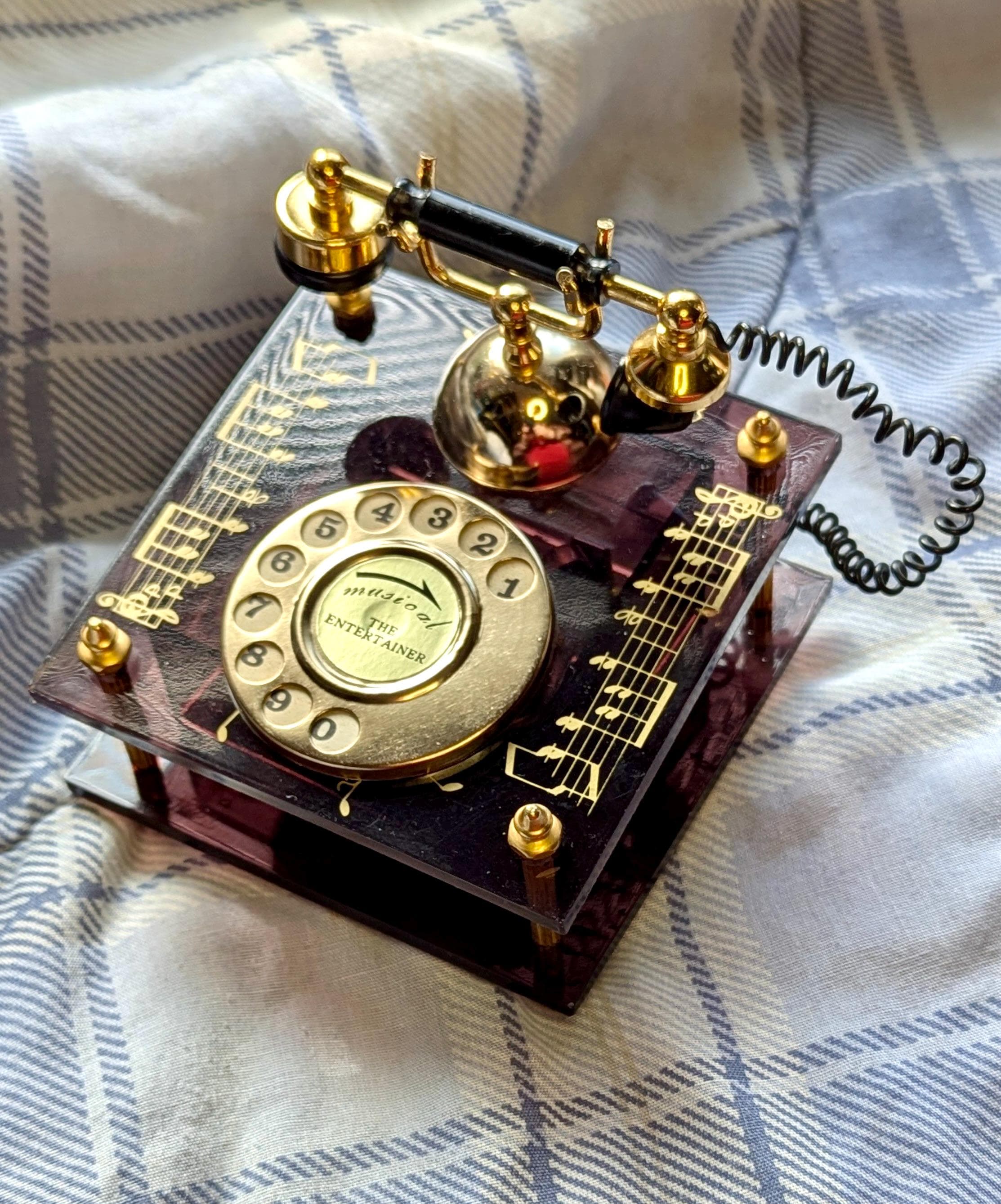 Livre d'or audio - Téléphones vintage personnalisables et interactifs