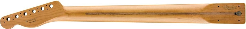 Puede incluir: M&aacute;stil de guitarra de madera natural sin terminar con una pala que presenta seis agujeros para clavijas de afinaci&oacute;n y un solo agujero de ajuste de la varilla de armadura.