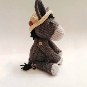Hattie the Donkey That Loves Hats, Crochet Pattern PDF