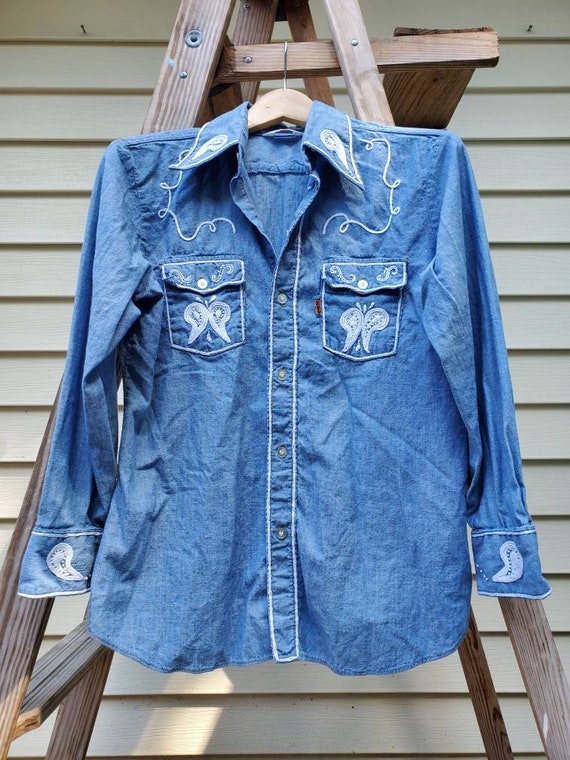 Vintage Levi's hand embroidered chambray 70s