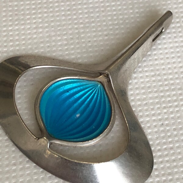 Vintage Mid Century Aksel Holmsen 925 Sterling Silver & Light Blue Guilloché Enamel Modernist Pendant, Scandinavian design from Norway