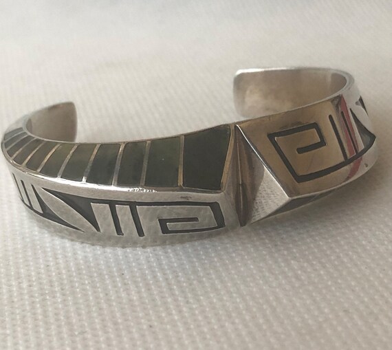 Artistic Superb Vintage Native American Navajo Sterling Silver Overlay Bracelet Artistic Superb Vintage Native American Navajo Sterling Silver Overlay Bracelet