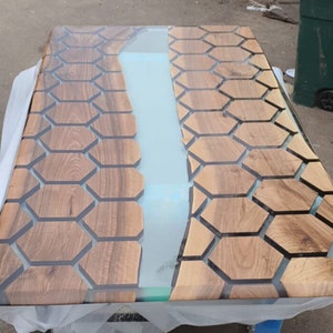Custom 72” x 36” Walnut Clear Epoxy Table, Hexagon Honeycomb Table, Clear Resin Walnut Table, Handmade Epoxy Table, Unique Resin Table Wes