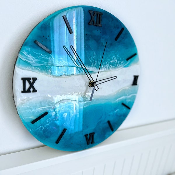 Wanduhr groß holz, resin wall clock, Ocean Resin Clock Blue Beach Wall Clock The decor is resin beach art. natural clock