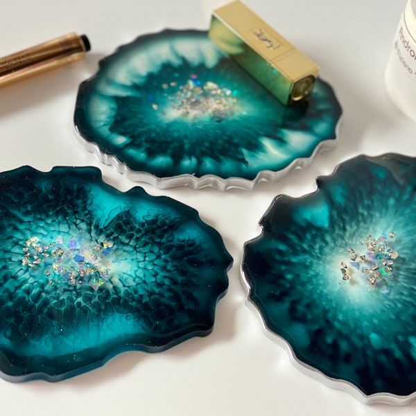 Teal Agate Coaster Set Geode Coasters Résine Dessous de verre Cadeau de Noël Cadeau de pendaison de crémaillère