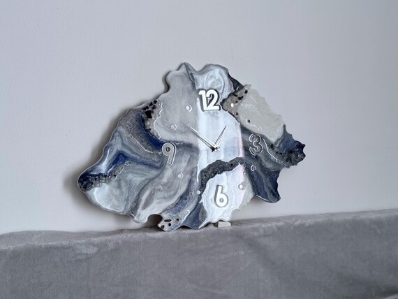 Blue and Silver Geode-Inspired Resin Wall Clock - Unique Handmade Wall Art, Modern Home Decor, Perfect Christmas or New Year Gift