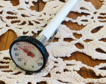 Pyrex Digital Thermometer