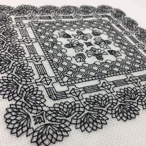 Patrón de trabajo negro Deco Cornflowers, Gráfico de bordado PDF Blackwork, Muestra botánica. Patrón de bordado PDF de The Steady Thread