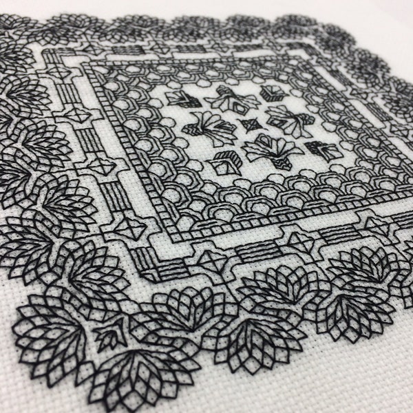 Déco Bleuets blackwork Pattern, PDF Blackwork Embroidery Chart, Botanical sampler. Motif de broderie PDF par The Steady Thread