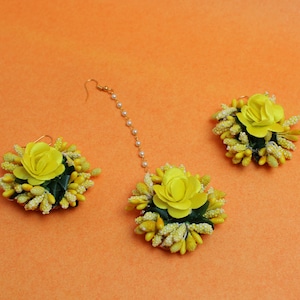 Yellow FlowerJewelry,Earrings MaangTika Set,Indian Handmade Floral Jewelry for Haldi Mehandi Wedding,Bridal Jewelry,Indian FlowerJewelry Set