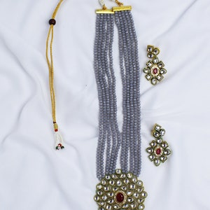 Collar hecho a mano de múltiples hilos, joyería Kundan india, joyería de boda, collar largo indio, collar Kundan con pendientes, regalo del día de la madre imagen 2