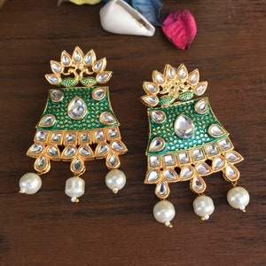 Green Kundan Earring, Traditional Earring, Bollywood Earring, Indian Earring, Wedding Jewelry, Indian Bridal Jewelry, Statement Earring,