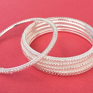 Indian Bangles Set of 12,IndianJewelry,Gift for Her,Wedding Jewelry,Bridesmaid Gift,White Bangles,Indian Wedding Bangles