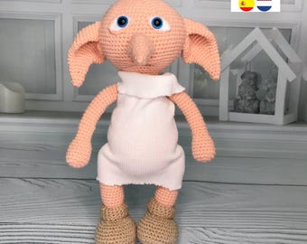 Crochet Amigurumi Pattern – House Elf Toy – Digital PDF in 5 Languages – Step-by-Step Tutorial