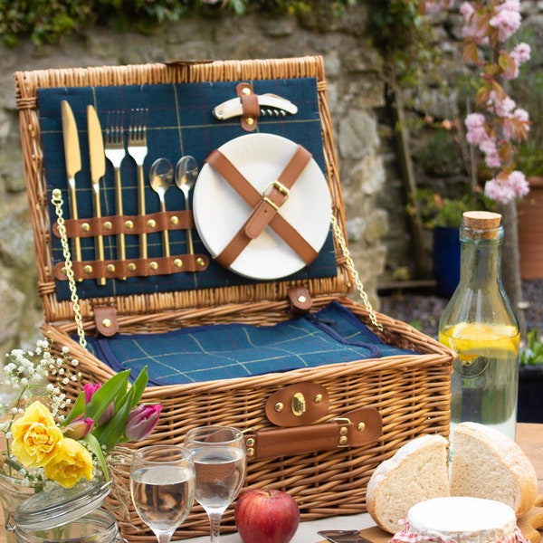 Picnic Basket for 2 persons | Personalised Picnic Hamper | Picnic Basket ideas for two | Luxury Picnic Basket | Blue Tweed Lined Basket