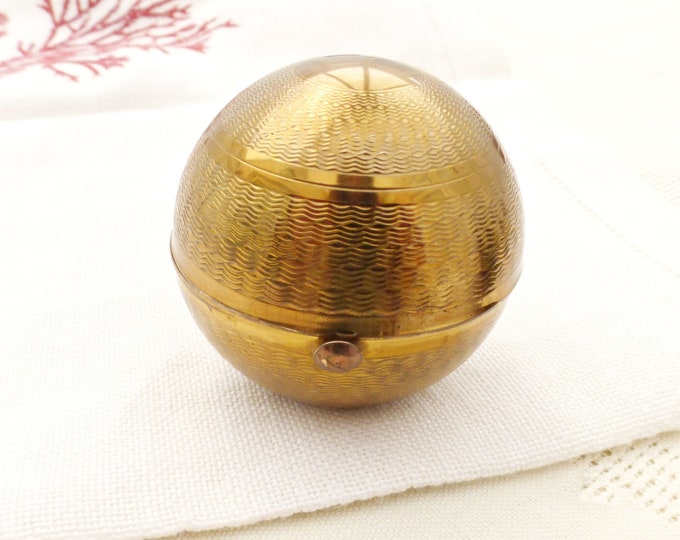 Pygmalion Vintage Globe Compact | Brass Sphere Compact | 1950s Novelty ...