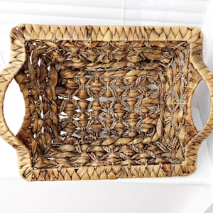 Vintage Egg Basket – Woven Gathering Basket with Handle – Rustic Farmhouse Kitchen or Garden Decor