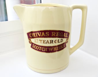 Vintage Chivas Regal Whisky Kan: Keramische Scotch Advertising Pitcher