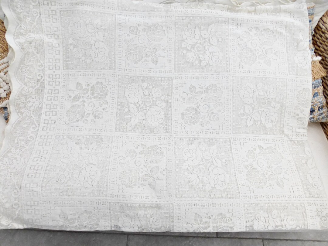 Vintage Lace Bed Cover White Filigree Bedspread Frilly Bed Etsy UK