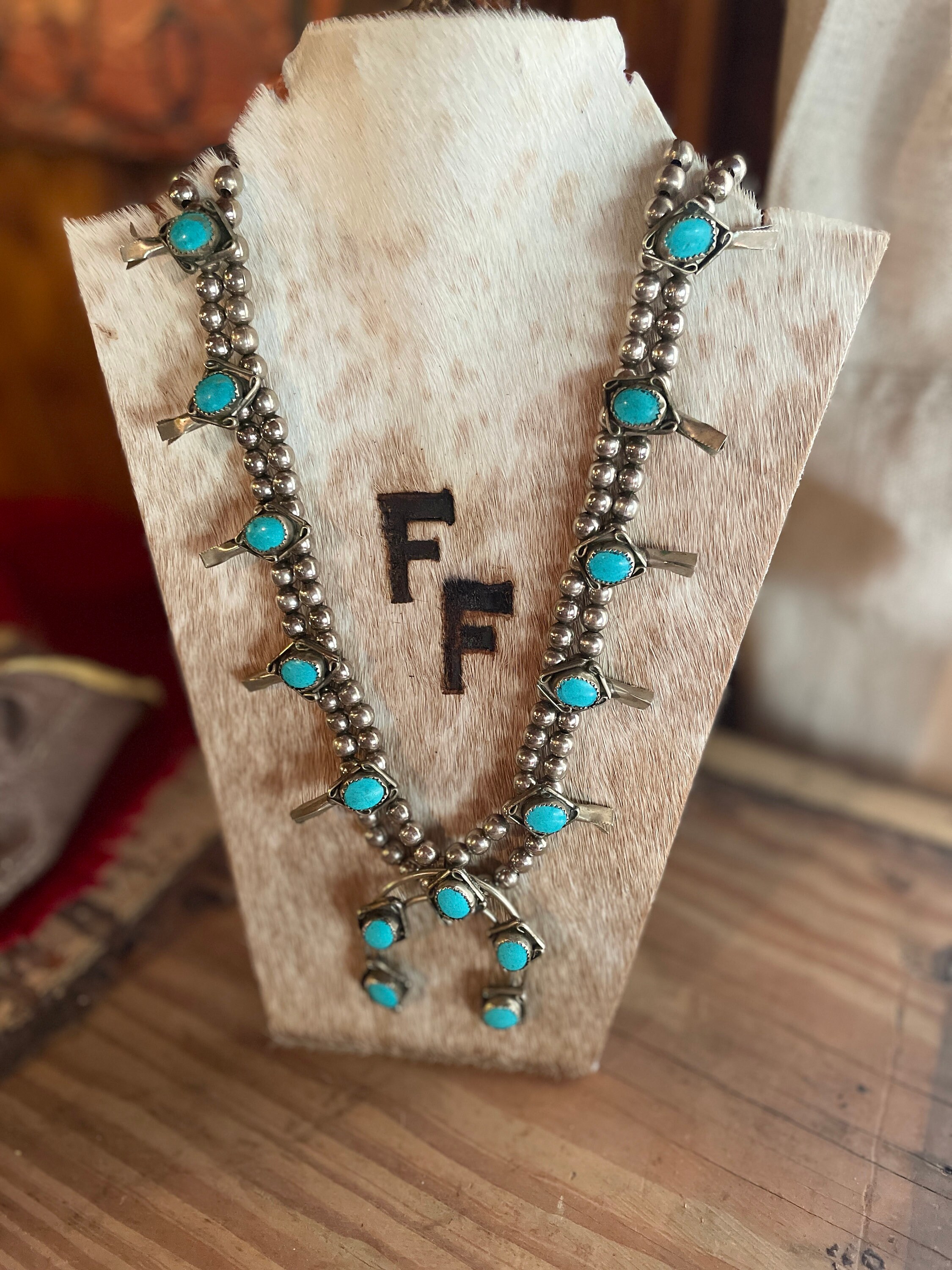 Set Tête Et Poitrail Cuir Marron - Superposition Peau De Vache Et Conchos - Western