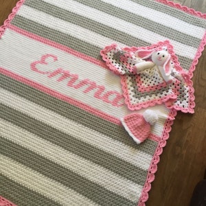 Cobertor de bebê personalizado em crochê "para a vida toda" com coelho e chapéu