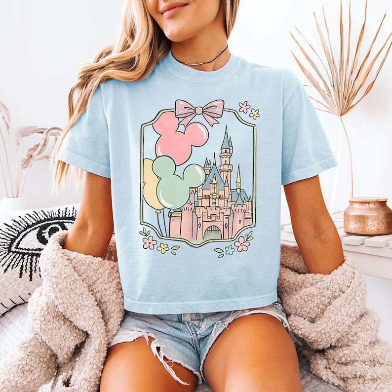 Disney Castle Musballonger - Boxig Crop T-shirt, Disney Castle T-shirt, Disney Tjejresa, Magisk Bästa Dagen Någonsin, Ariel Askungen Elsa Belle bild 3