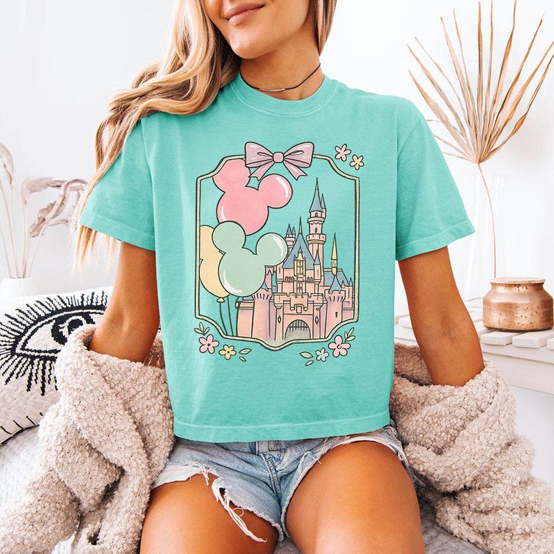 Disney Castle Musballonger - Boxig Crop T-shirt, Disney Castle T-shirt, Disney Tjejresa, Magisk Bästa Dagen Någonsin, Ariel Askungen Elsa Belle bild 6