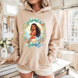 Princess Moana Ribbon (B) - Hoodie GD, Disney Moana, Maui Moana Hei Hei och Pua Tee, Disney Matching Tee, Disney Girls Trip bild 1