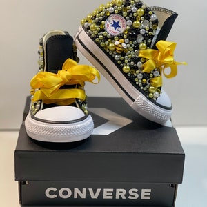 Custom Bee Converse