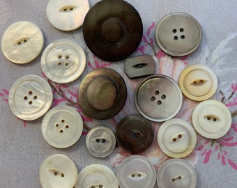 Vintage Shell Buttons, Nice lot Vintage Shabby Shell Buttons, Mother of Pearl Buttons, Smokey Mother of Pearl Buttons