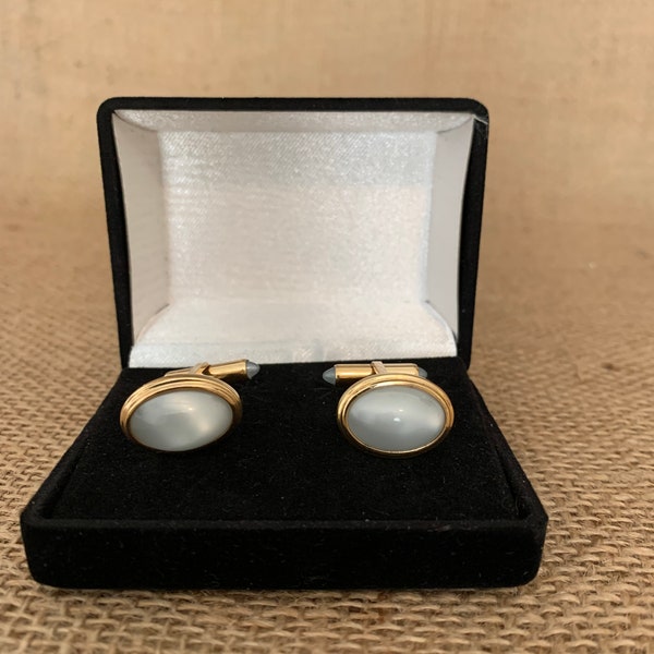 Vintage Krementz Cufflinks, Krementz Lucite Moonstone Cabochon Bullet Style Cufflinks, Krementz Moonstone Cufflinks