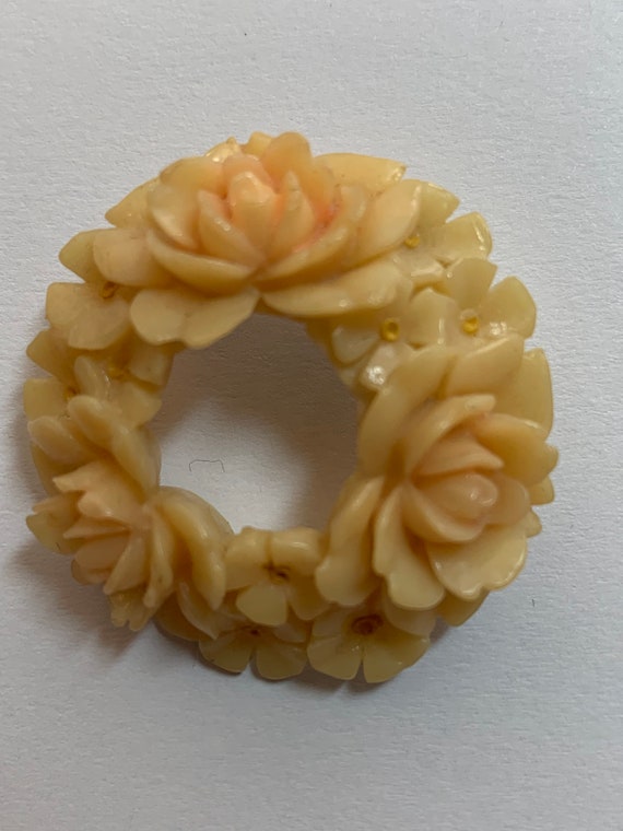 Vintage Delicate Carved Celluloid Floral Wreath Br