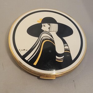 Vintage Stratton Compact Woman Hat &‎ Scarf Art Deco Enamel Gold Tone Metal C14Q Stratton art deco gold - Gem main image 3