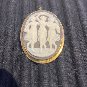 Antique 18k Gold Wedgewood cameo Pendant Pin 3 Beautiful Woman