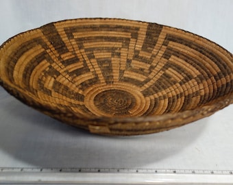 Antique Museum Quality Yavapai Apache Squash Blossom Pattern Basket 15.5”