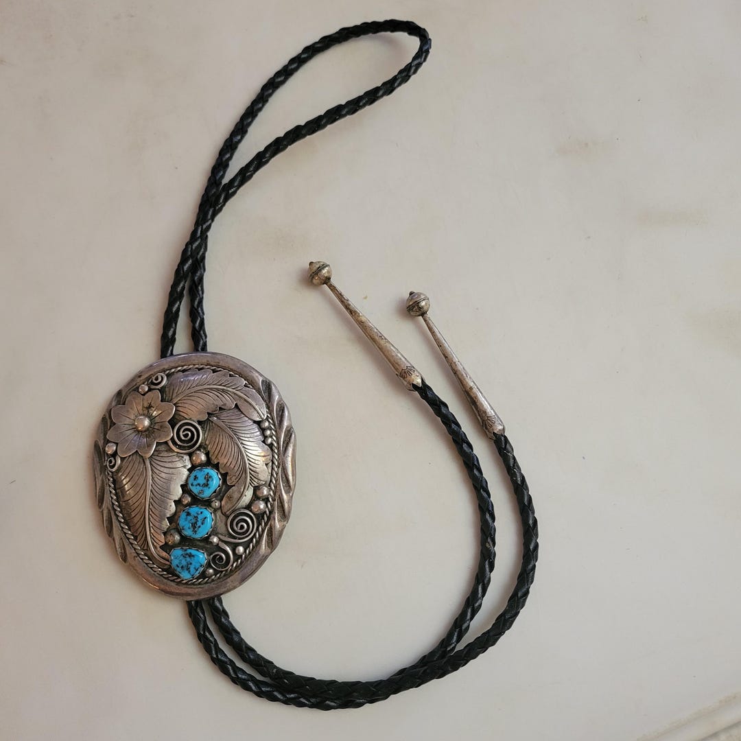 Vintage Native American Navajo Sterling Silver and Turquoise Bolo Tie ...